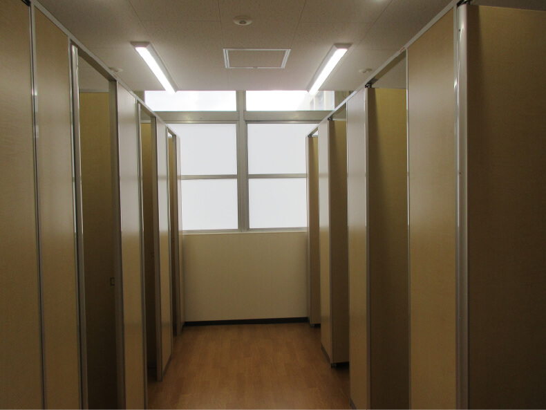 兵庫県立須磨友が丘高等学校管理普通教室棟 トイレ改修外その他工事